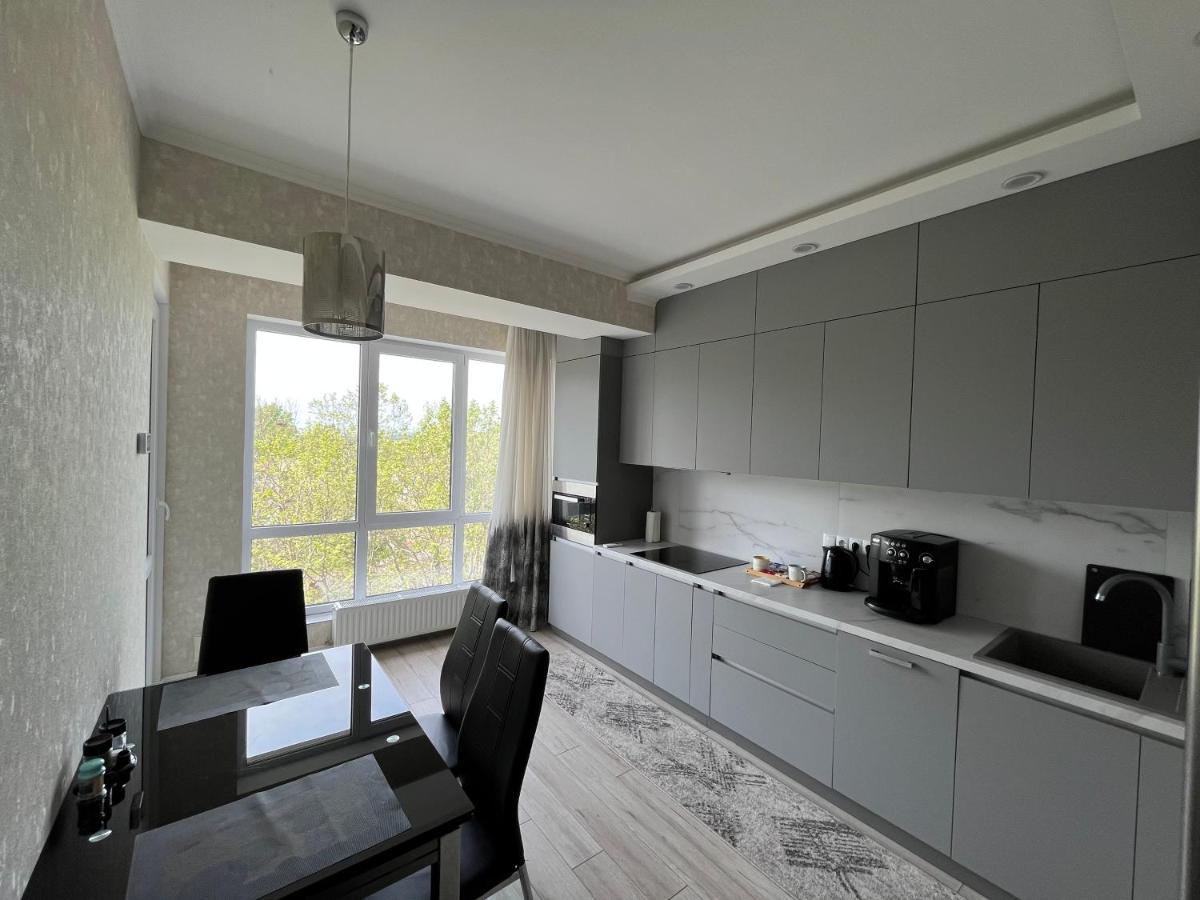 Dendrarium Park Apartment Kišiněv Exteriér fotografie